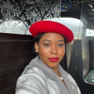 Meet your Posher, Sterling